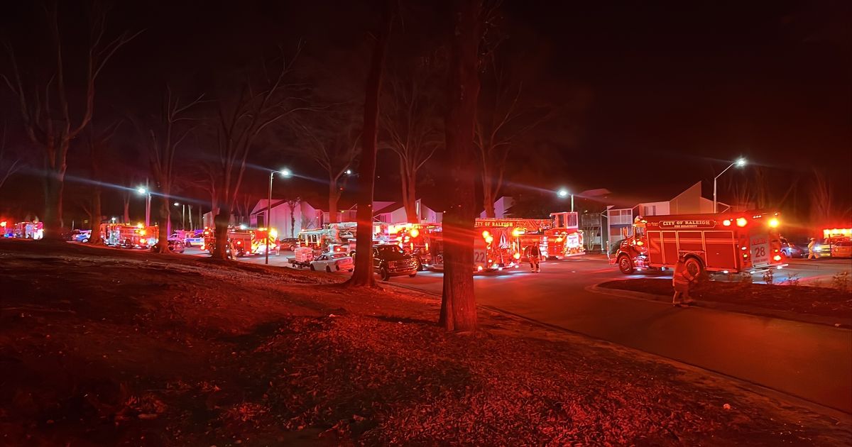 Fire destroys half the units at a Raleigh apartment complex ...