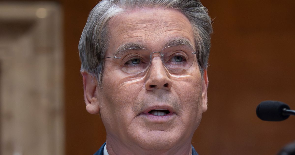 US won’t renew Iranian and Russian oil waivers, Bessent says