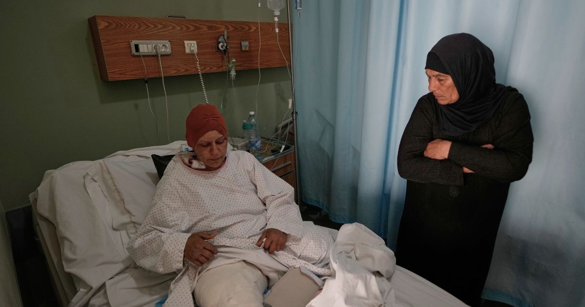 Israeli airstrikes on southern Lebanon kill 7 despite ceasefire