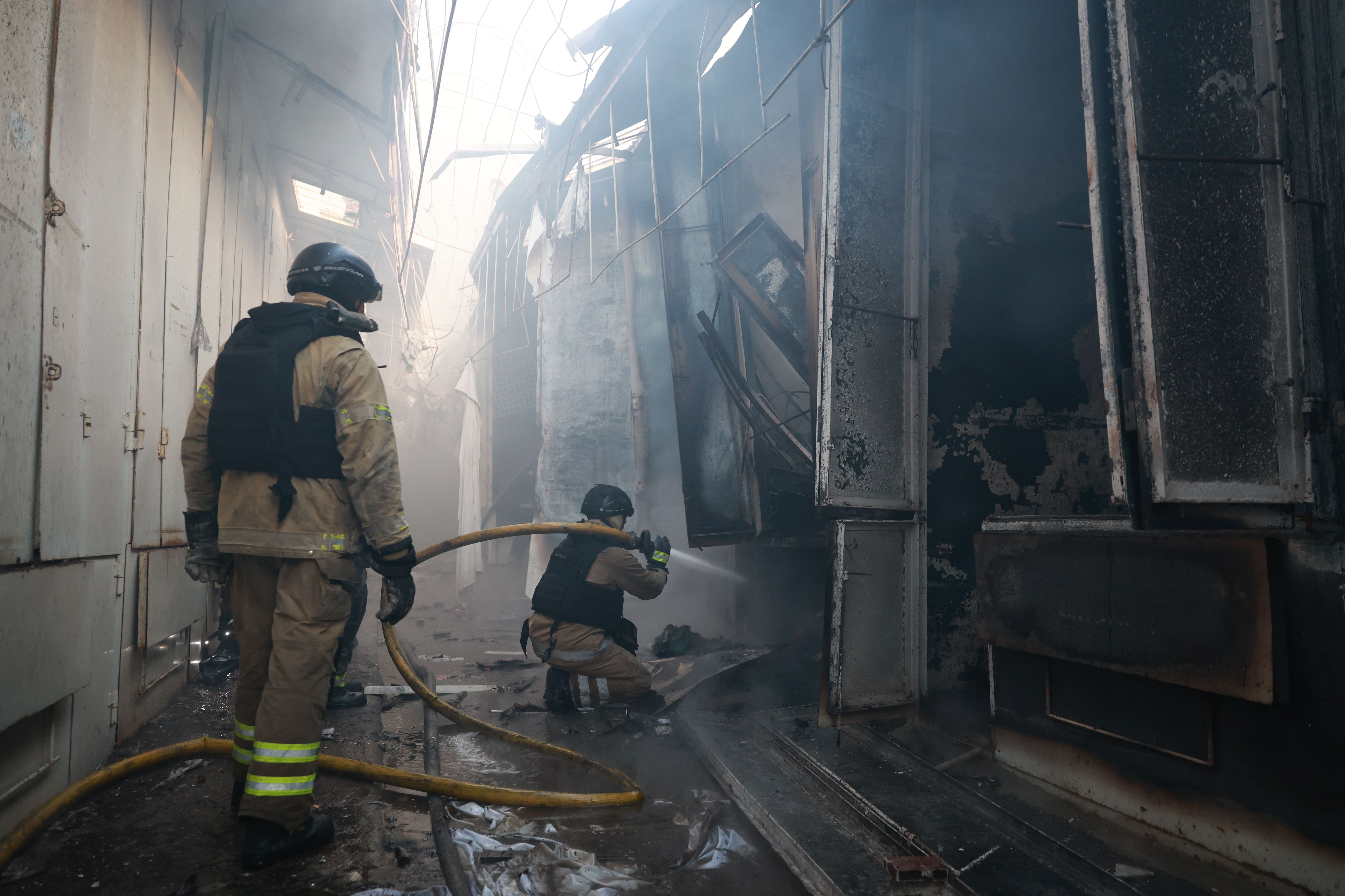 Russian strikes kill 2 in Ukraine after Moscow rejects German calls to de - escalate