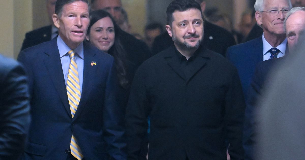 Ukraine says it hits 2 major Russian oil refineries hours after Zelenskyy's meeting with Trump
