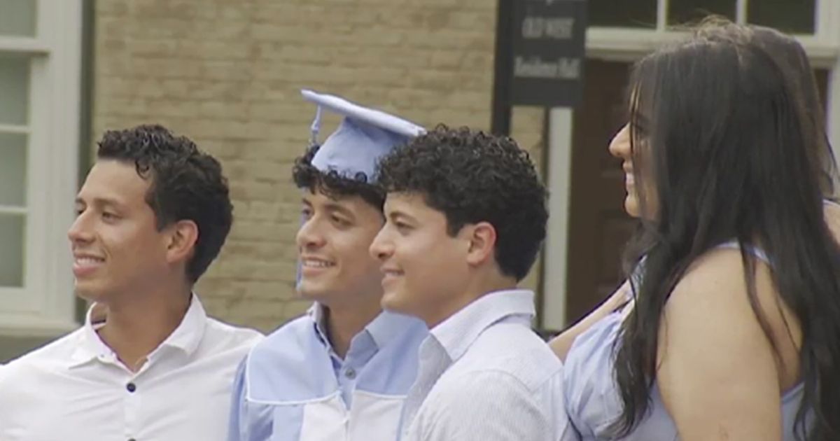 UNC celebrates over 6,800 graduates, some concerned about future job market UNC celebrates over 6,800 graduates, some concerned about future job market