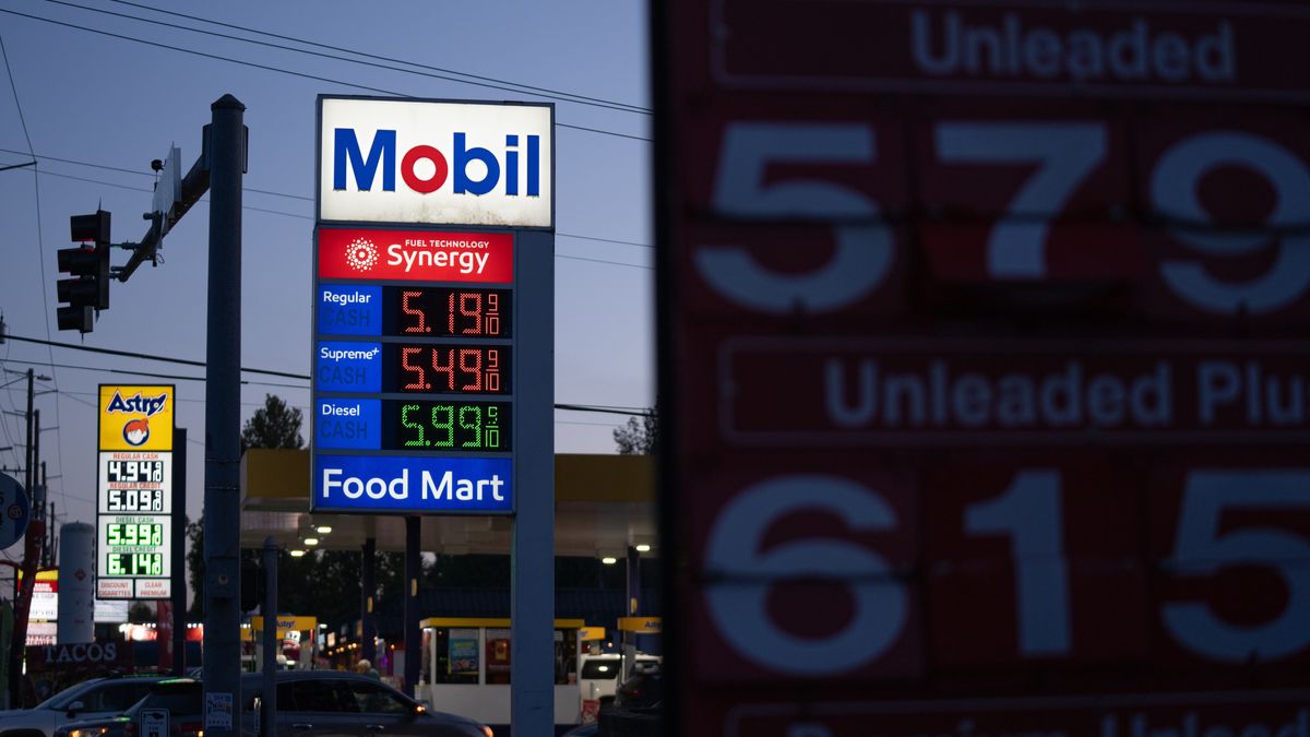 wral.com - MICHELLE CHAPMAN — AP Business Writer - America In Focus: Inflation jumps and gas soars but American consumers seemed to take it in stride