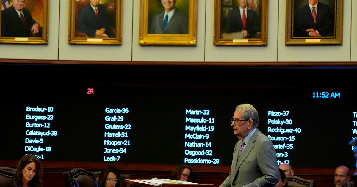 Florida legislature approves new congressional map intended to boost Republicans in midterms