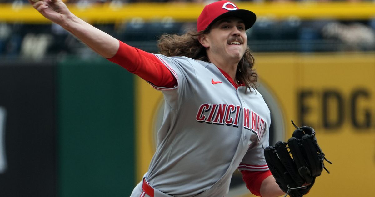 The Reds tie an MLB record by walking seven straight Pirates batters in the same inning