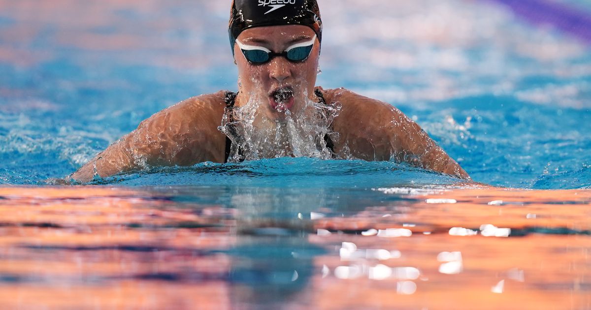 Summer McIntosh storms to Pan Pacs 400 IM title, rebounding from 200 free runner-up finish