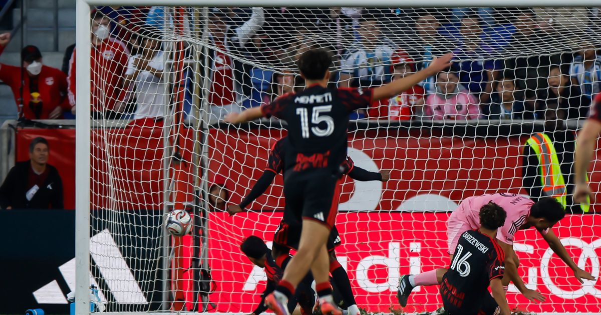 Red Bulls use own goal to grab lead, then Emil Forsberg to wrap up 2-0 ...