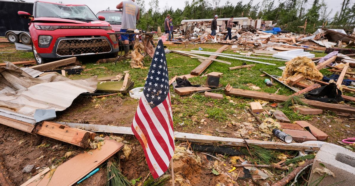 A faint meow in the rubble of a Mississippi tornado leads to a stunning rescue