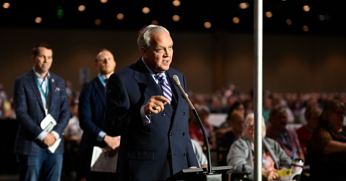 Southern Baptists vote to advance a formal ban on churches with women pastors