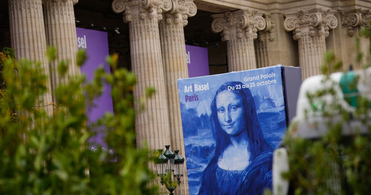 Paris shuts museums and police deploy in big numbers for new protests across France - AP News