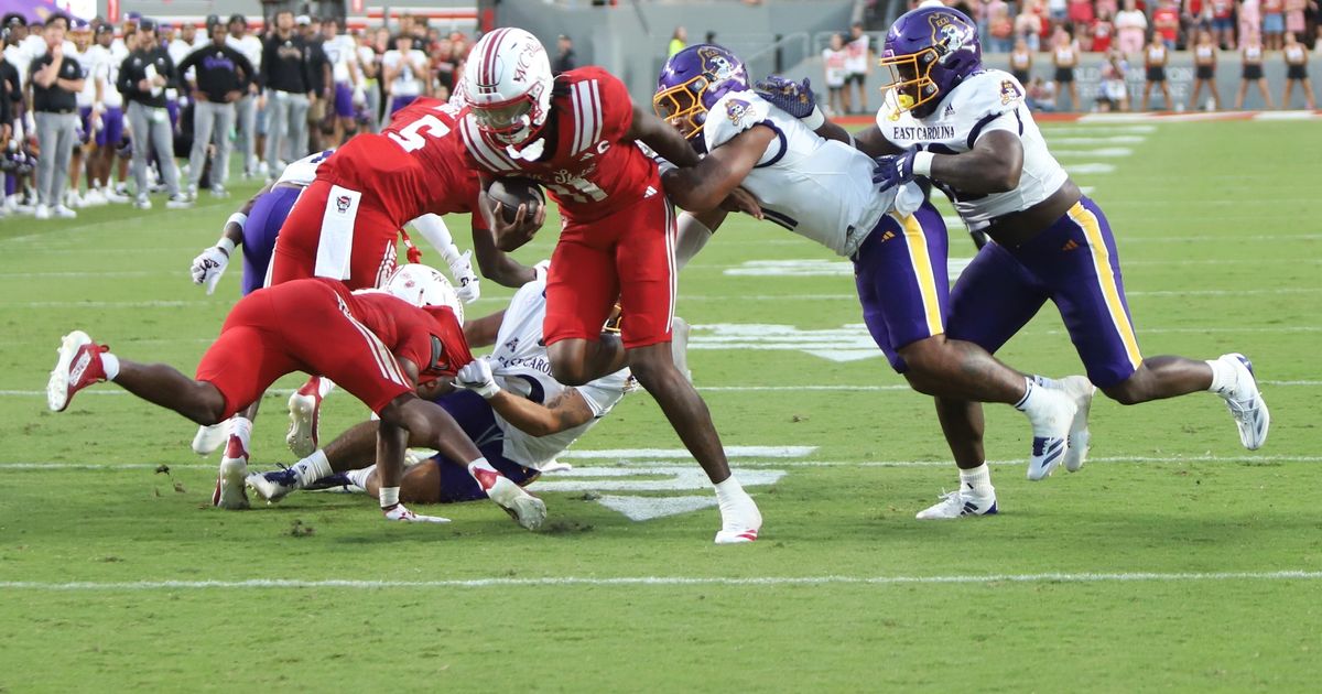 NC State leads East Carolina 24-17 in the fourth quarter :: WRAL.com