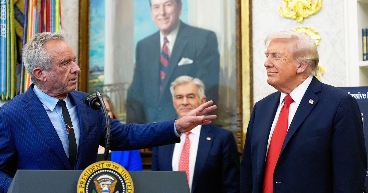 Pediatrics group sues HHS for cutting funds for children's health programs