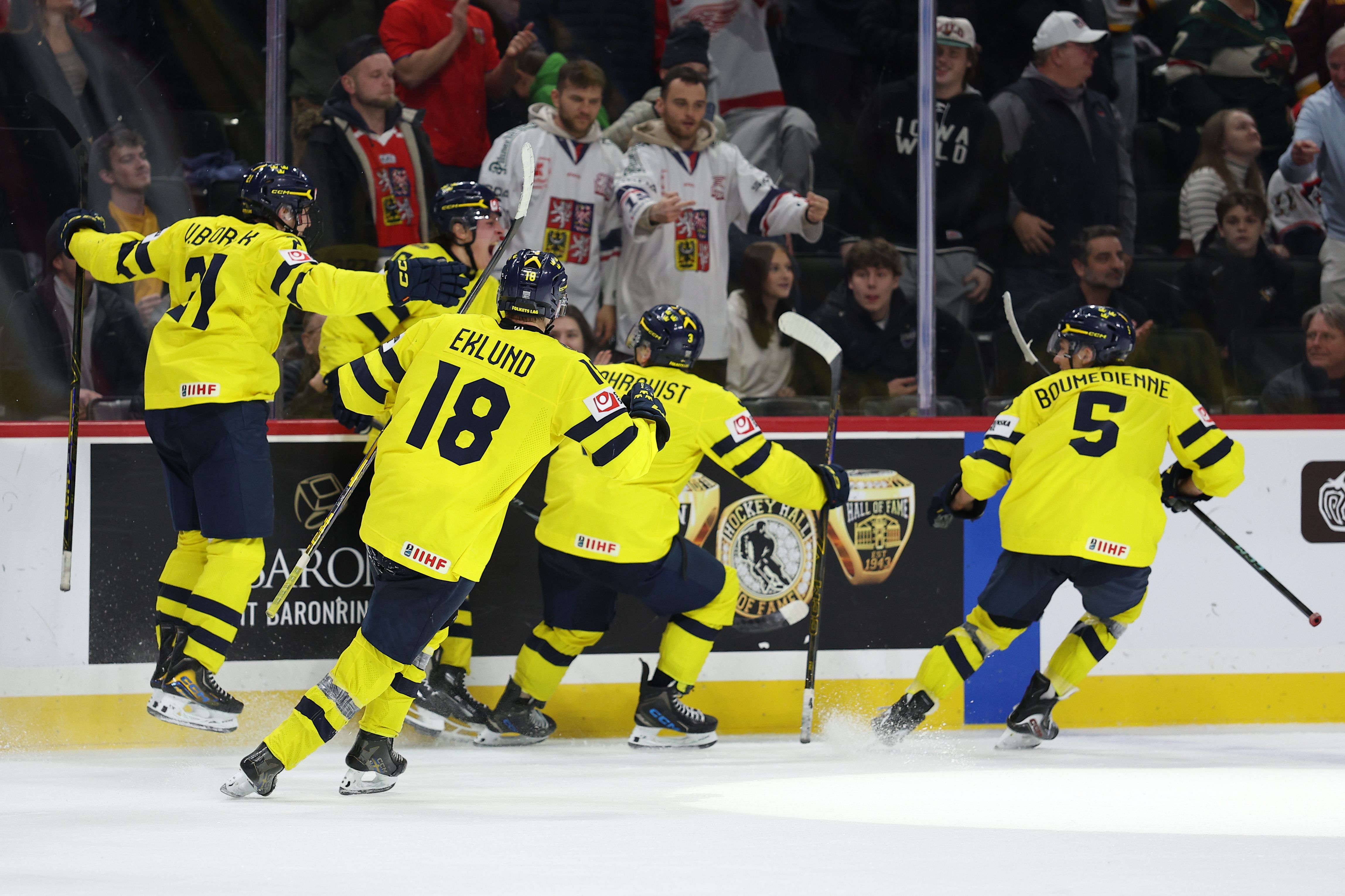 Sweden beats Czechia 4-2 for its 3rd world junior hockey title :: WRAL.com