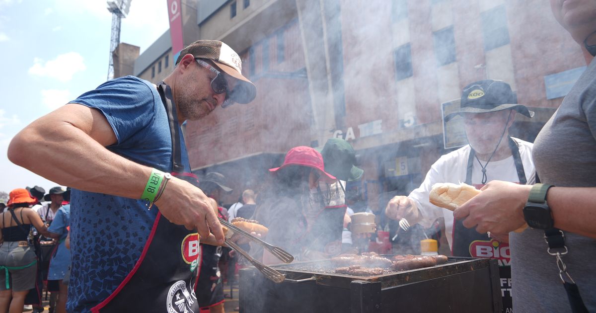 Fire up the grills! Thousands of South Africans try to set a record for the biggest cookout