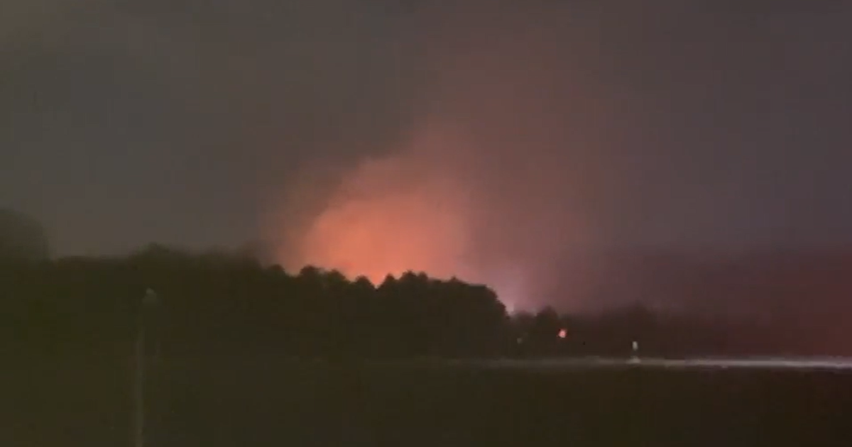 Large fire in Raeford sends smoke plumes into sky; cause under investigation