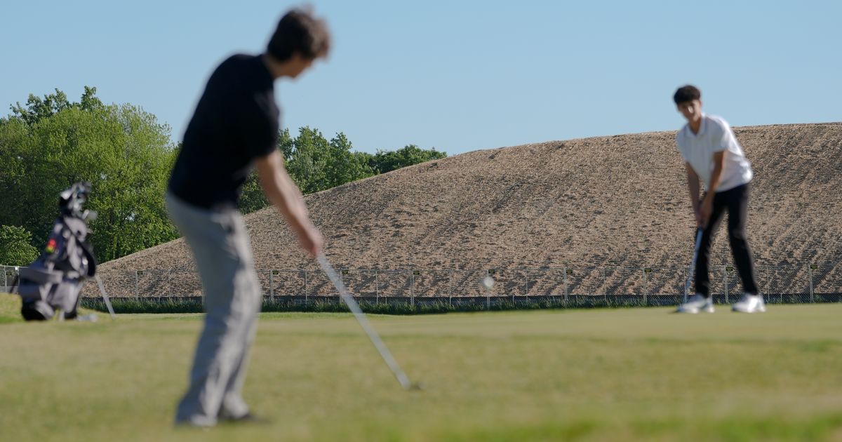 White House East Wing debris dumped at nearby golf course has toxic metals, report says