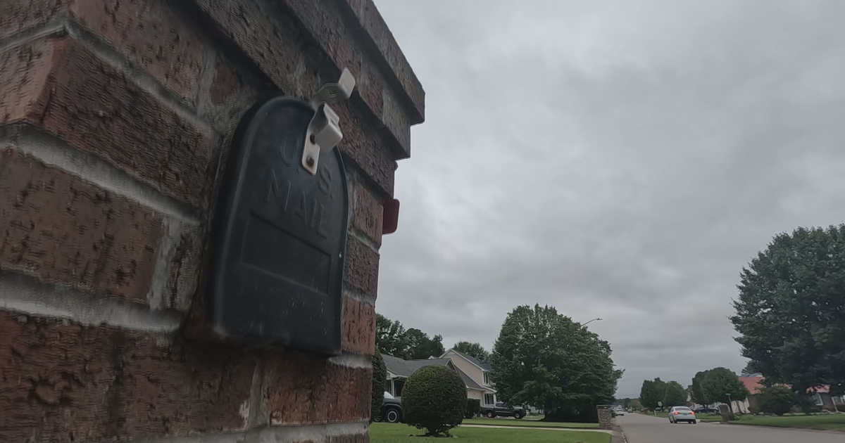 Man steals, forges 75-year-old woman's money orders from mail. Fayetteville Police investigating