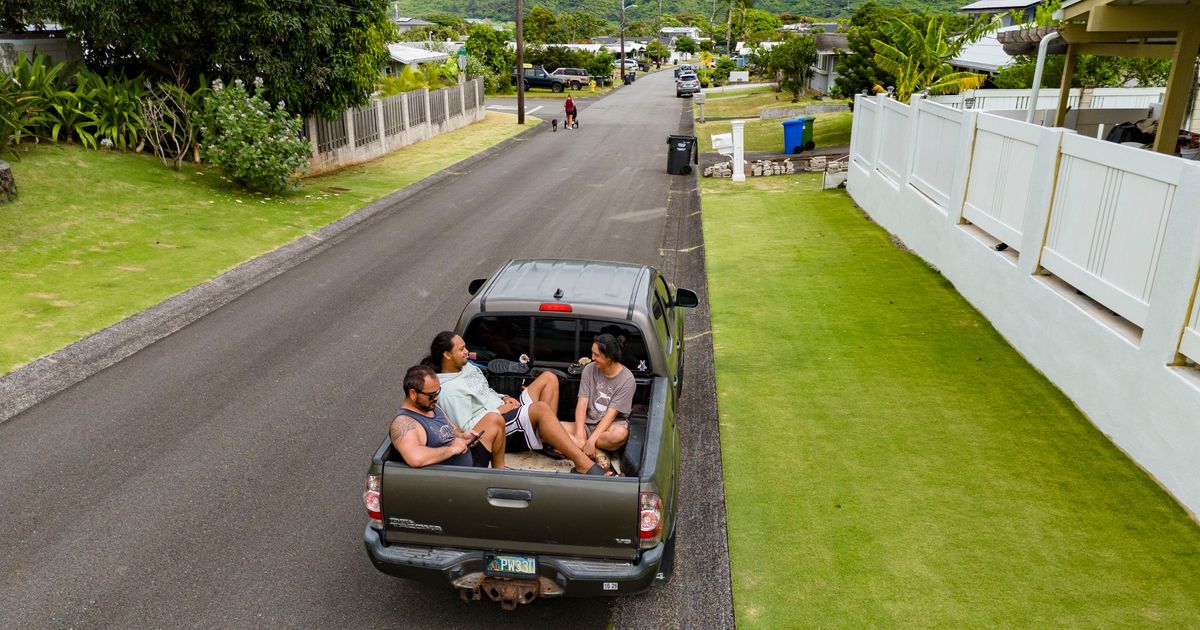 Hawaii raises truck bed-riding age to 16 as roads get faster, testing a cherished island tradition