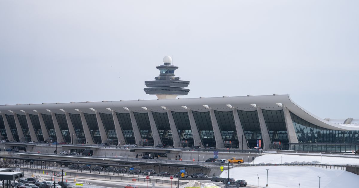 Ghanaian mother and child detained at airport for days after arriving on valid visas, lawyers say