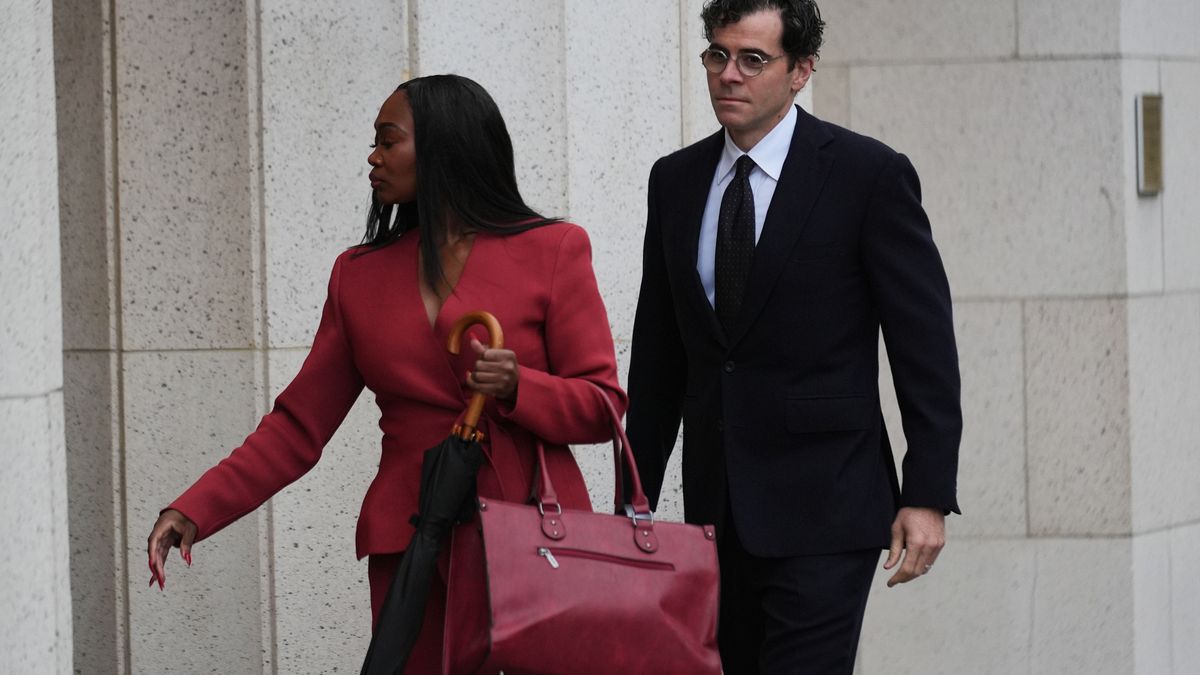 Adam Mosseri, CEO of Instagram, arrives in court to testify in a landmark social media case that seeks to hold tech companies responsible for harms to children, Wednesday, Feb. 11, 2026, in Los Angeles. (AP Photo/Damian Dovarganes)