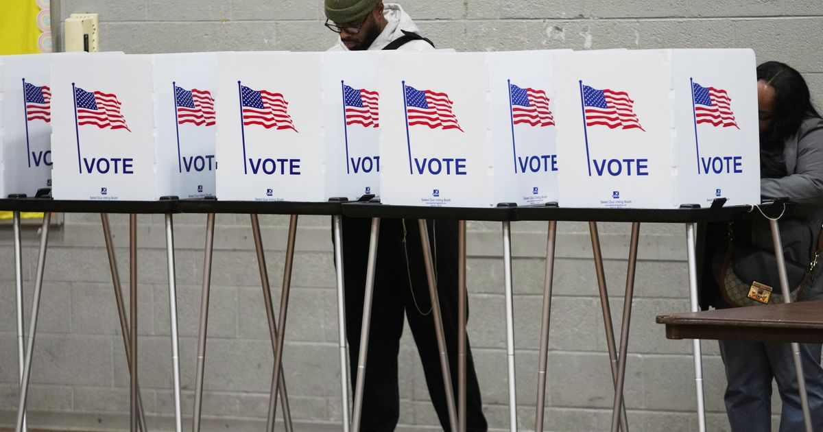NC elections officials look to cut some Sunday voting, campus polling sites