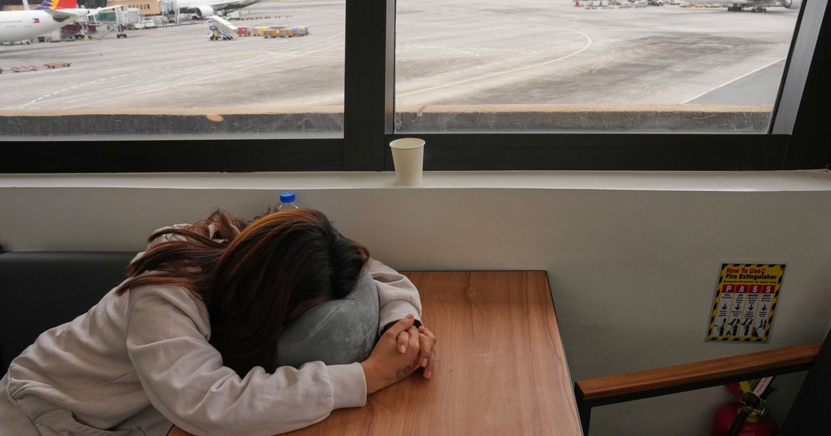 Limited flights from UAE begin as governments seek to extract citizens from Middle East